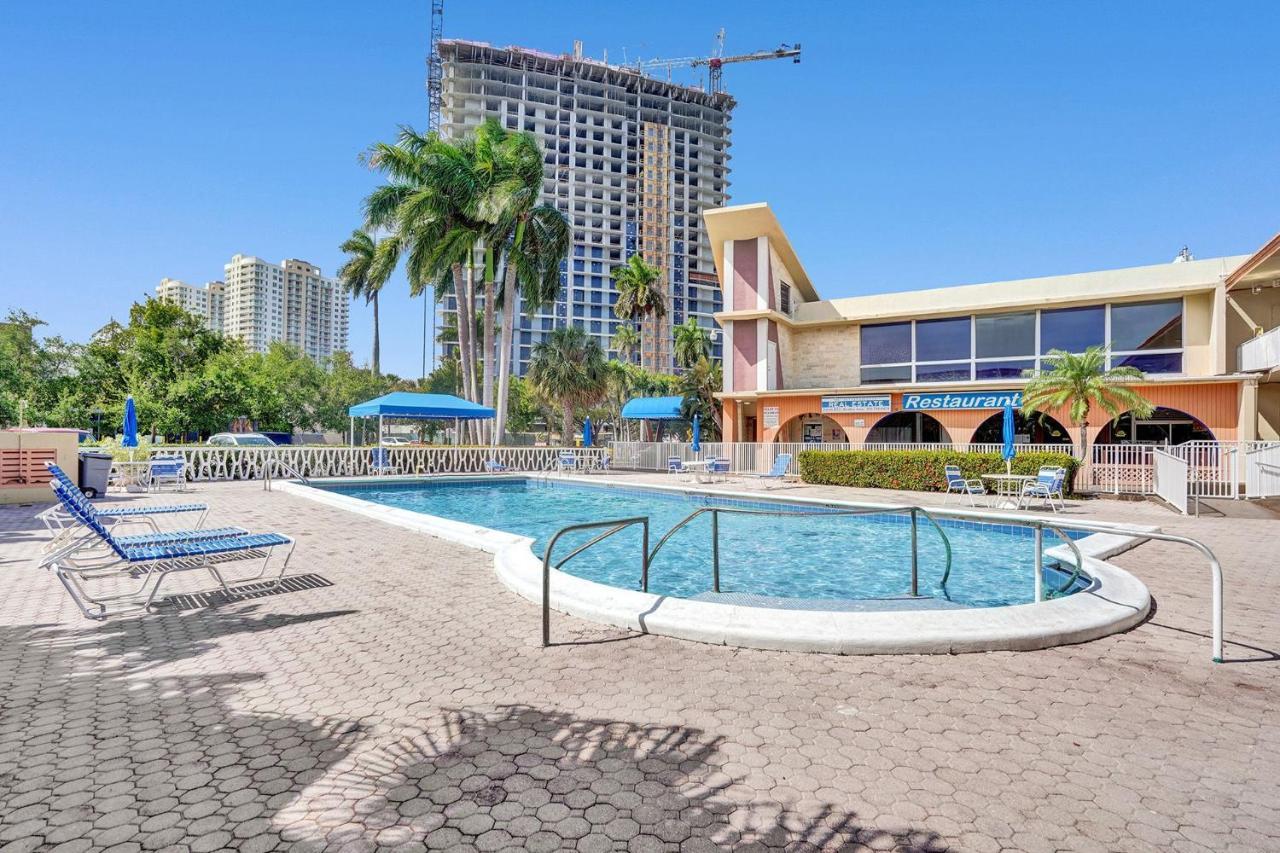 Gorgeous Spot In Hallandale Beach With Pool!! Екстер'єр фото