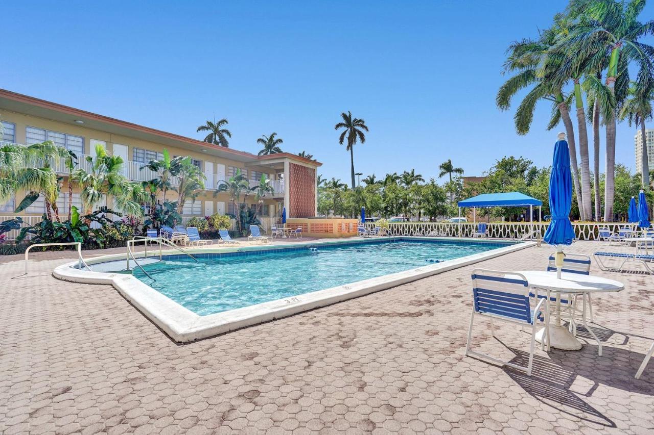 Gorgeous Spot In Hallandale Beach With Pool!! Екстер'єр фото